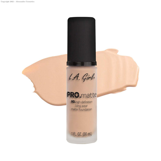 L.A. Girl - PRO Matte Liquid Foundation - GLM715: Porcelain